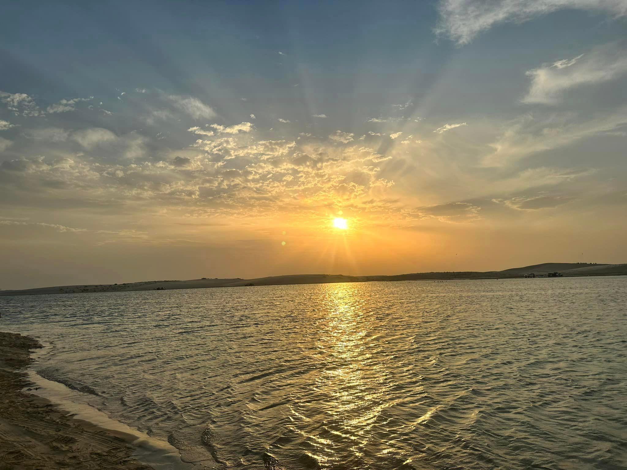 Doha: Sunset desert tour with Camel Ride, Inland Sea & Tea 2