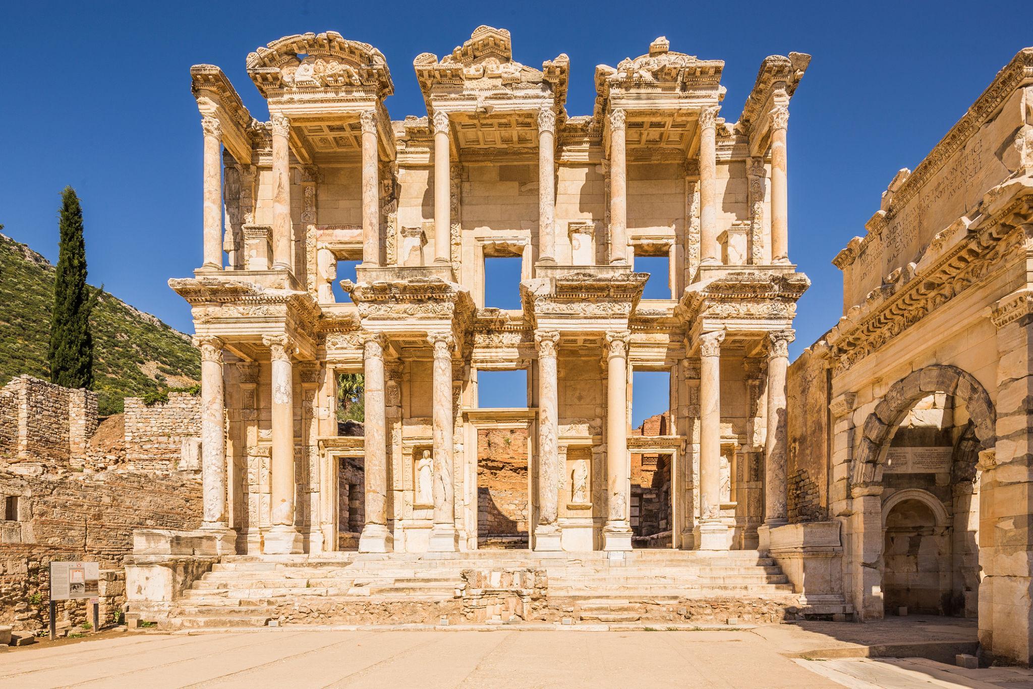 Istanbul: Ephesus & Virgin Mary Day Tour with Flights, Lunch