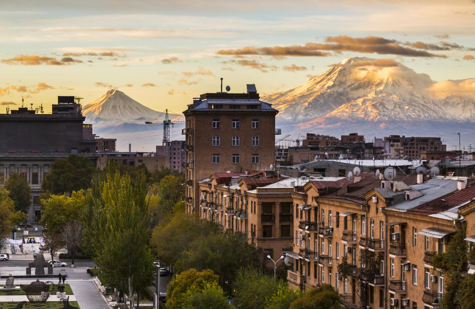 One-Day Tour to Armenia From Tbilisi: Sevan, Dilijan, Yerevan 2