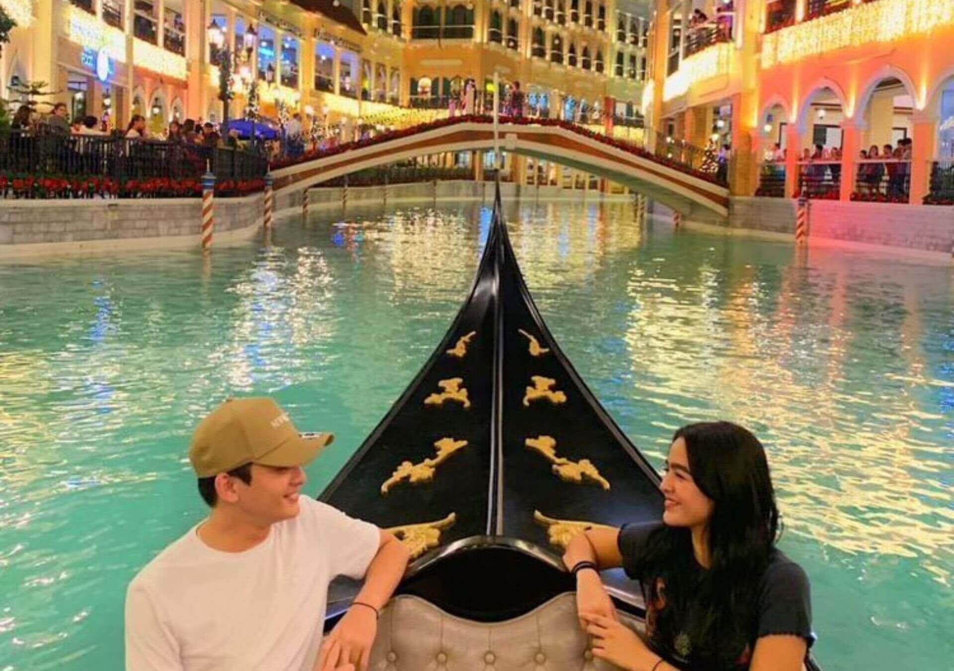 Manila Urban Charms & Gondola Bliss Cityscape Tour 3