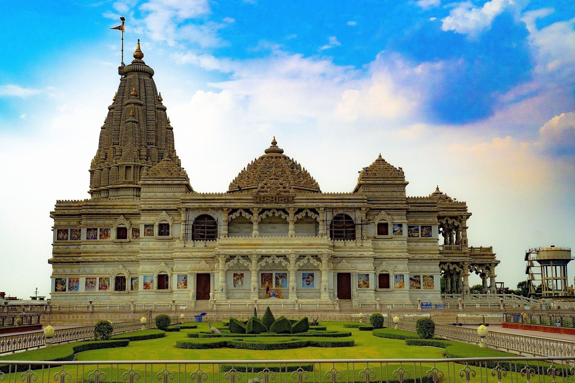 From Delhi: Taj Mahal & Mathura Vrindavan Private Day Tour 3