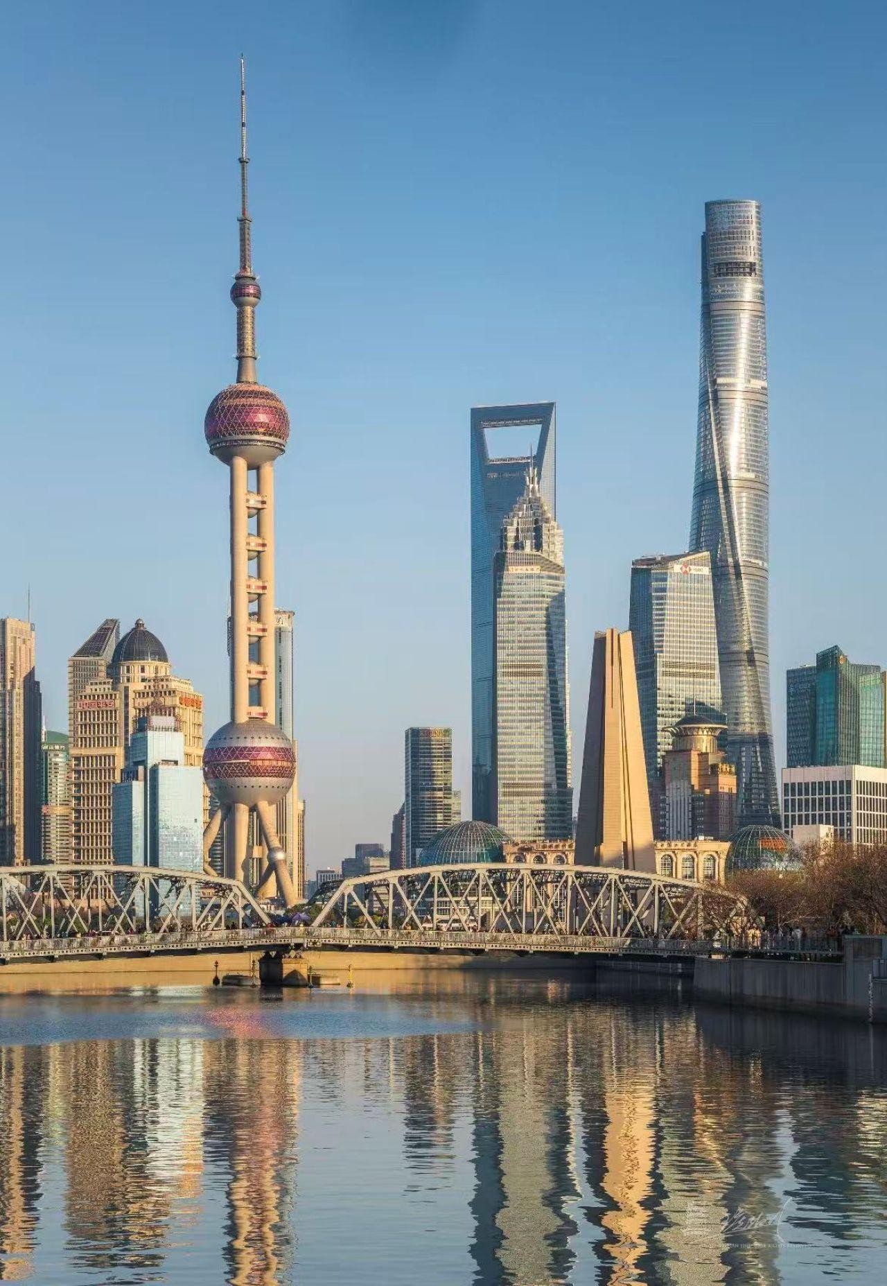 Shanghai: Pier 16 Huangpu River Cruise, Architecture Guide & Photo E-Book 3