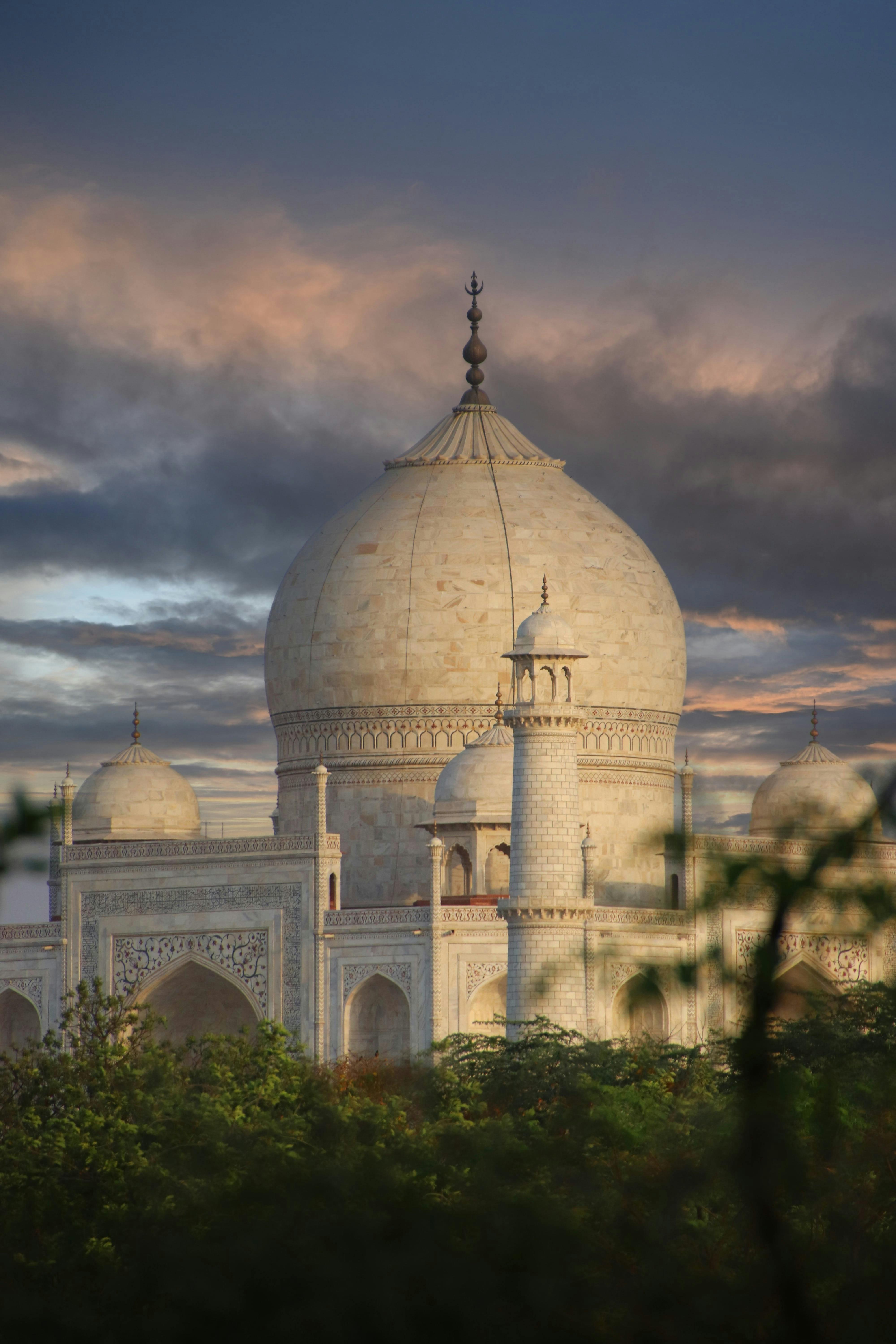 Guided Sunset Tour Of Taj Mahal with Skip-The-Line Entry 2