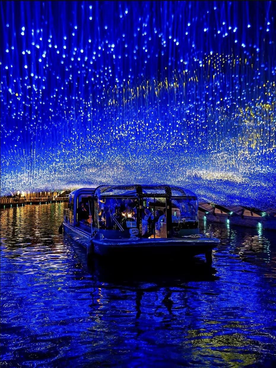 Liangma River Waterfront (Day or Night Cruise) 2