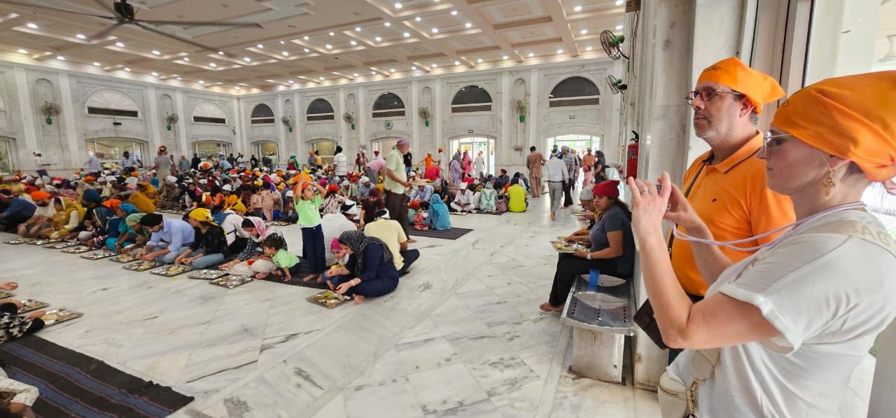 Delhi: Gurudwara Bangla Sahib - Faith, Culture and Peace 3