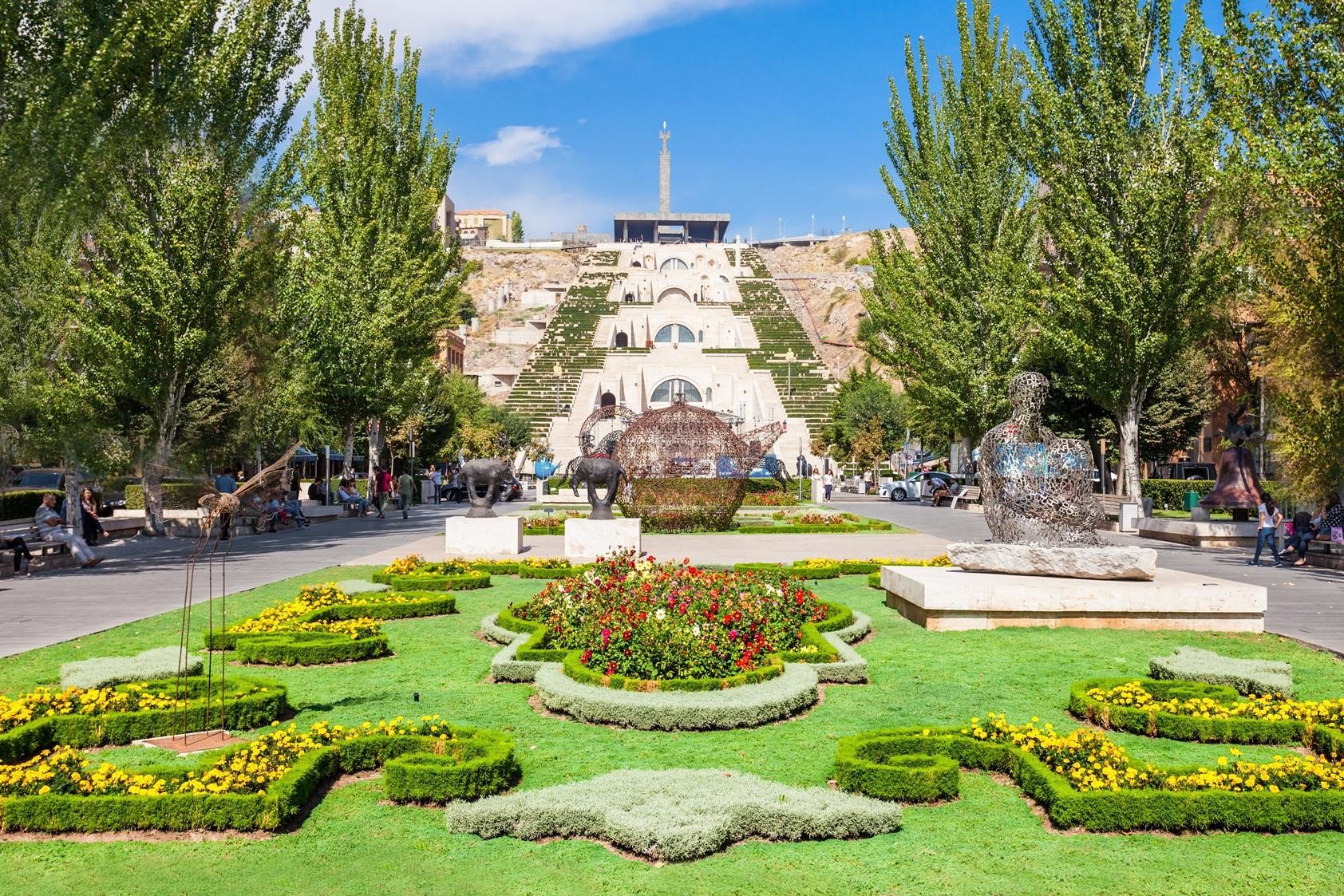 Yerevan: Pink City Private Walking Tour