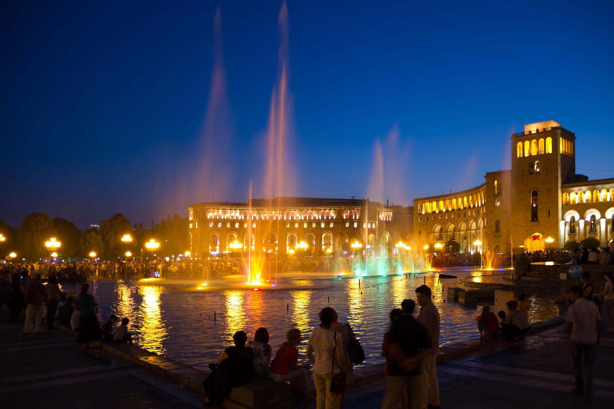 Yerevan: Welcome Evening, Dinner with Tour