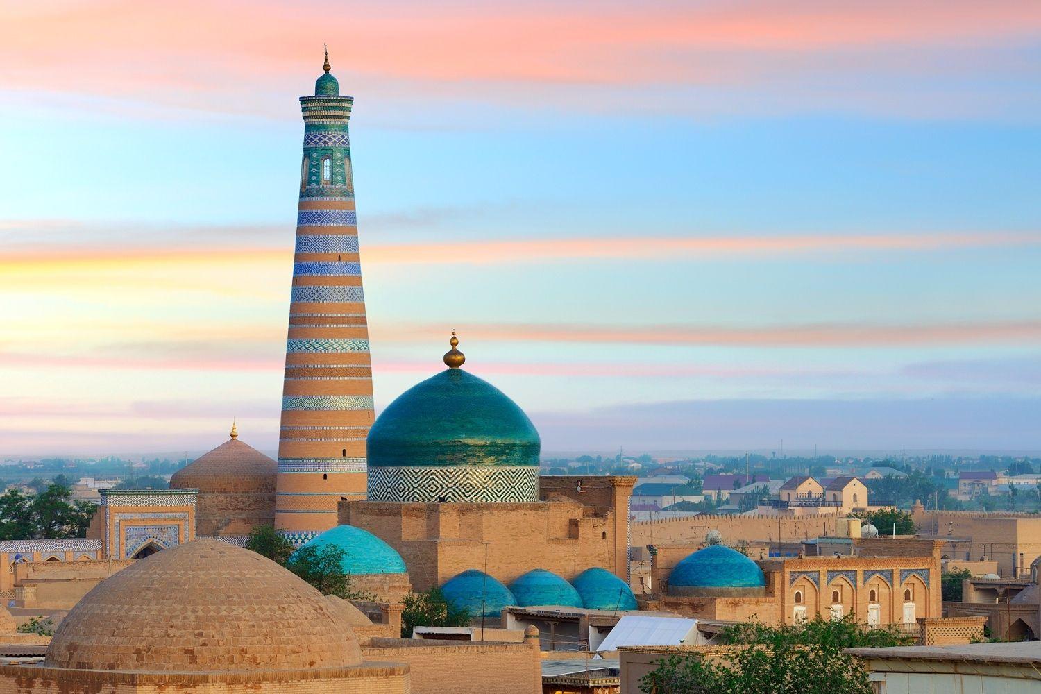 Khiva: Guided City Tour with Pickup and Drop-Off