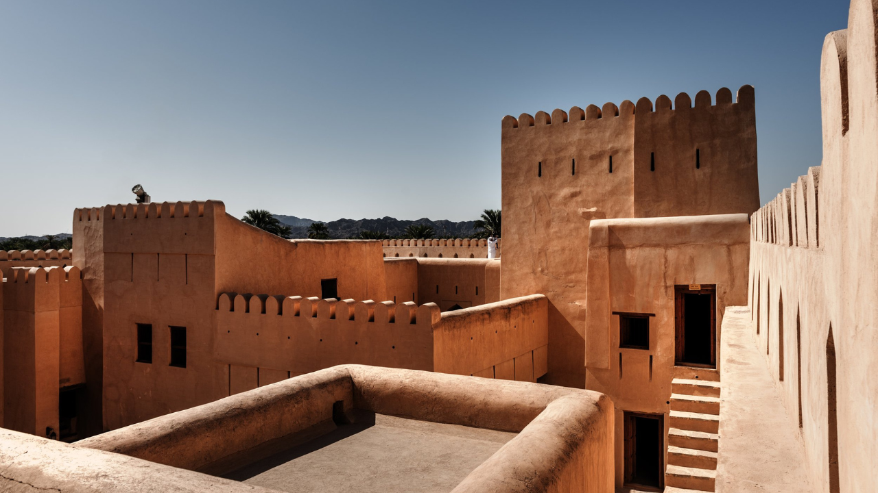From Muscat: Nizwa, Bahla Fort & Jabrin Castle Day Trip 2