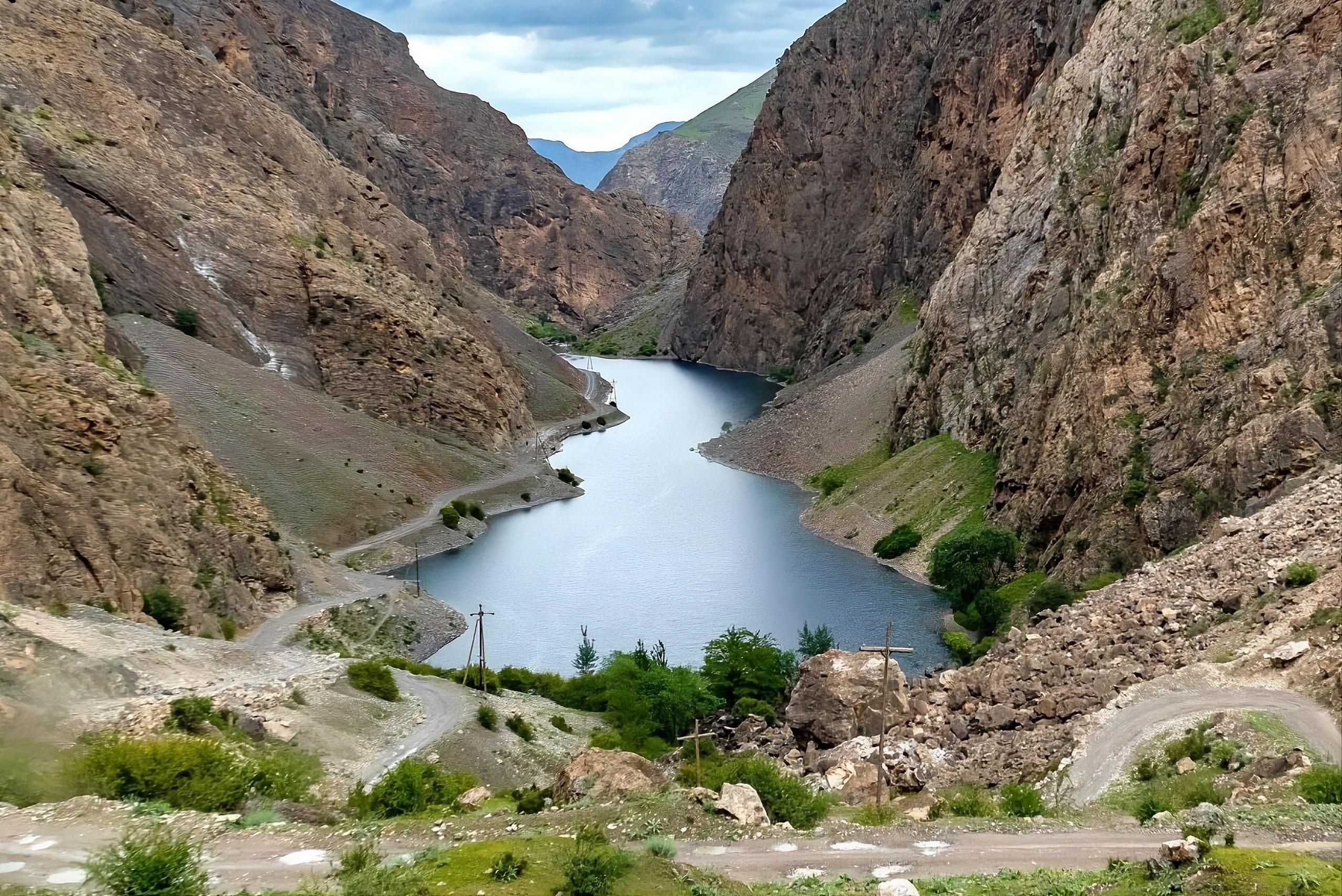Samarkand: Tajikistan Seven Lakes Day Trip with Panjakent