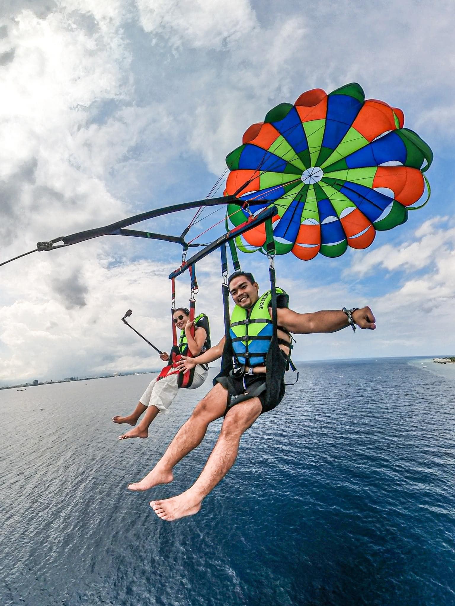 Cebu: Parasailing Ride Experience & Snorkeling Activity