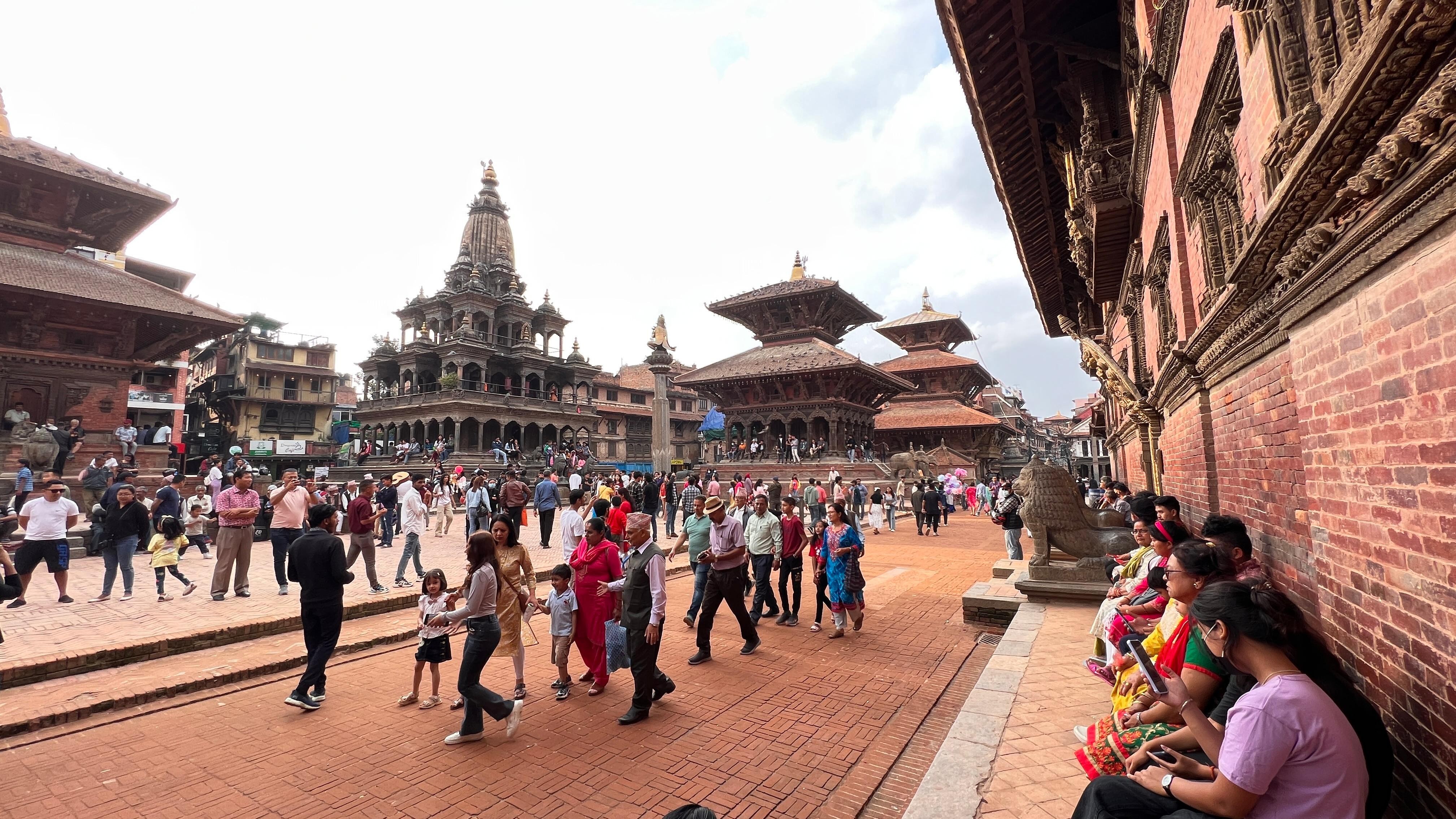 Kathmandu, Chitwan & Pokhara 8 Days Tour - Private / Group