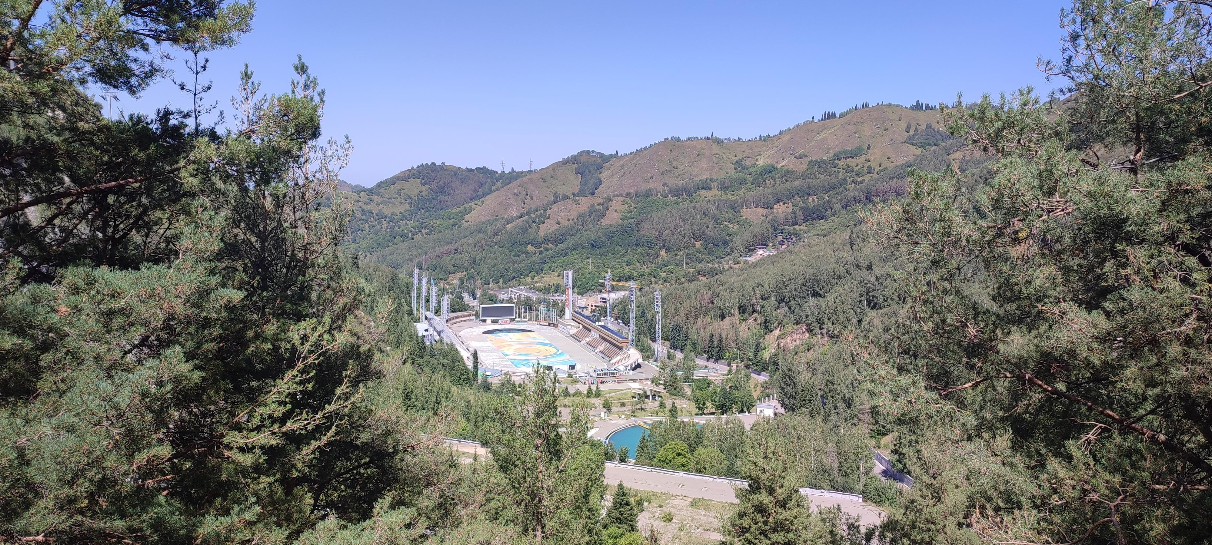 Almaty: Medeo, Shymbulak & Cable Car Mountain Experience 3