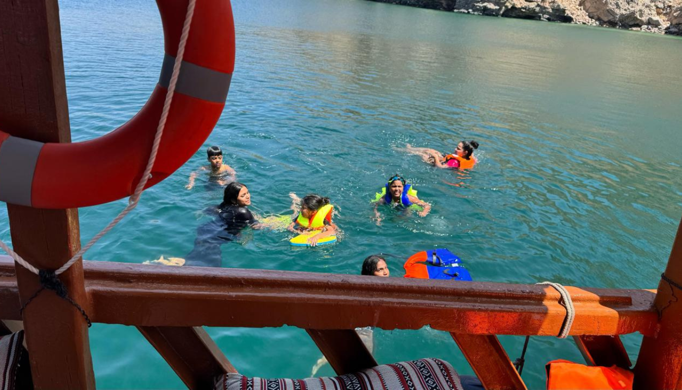 Khasab Fjords Dhow Cruise with Dolphin Watching & Snorkeling 3