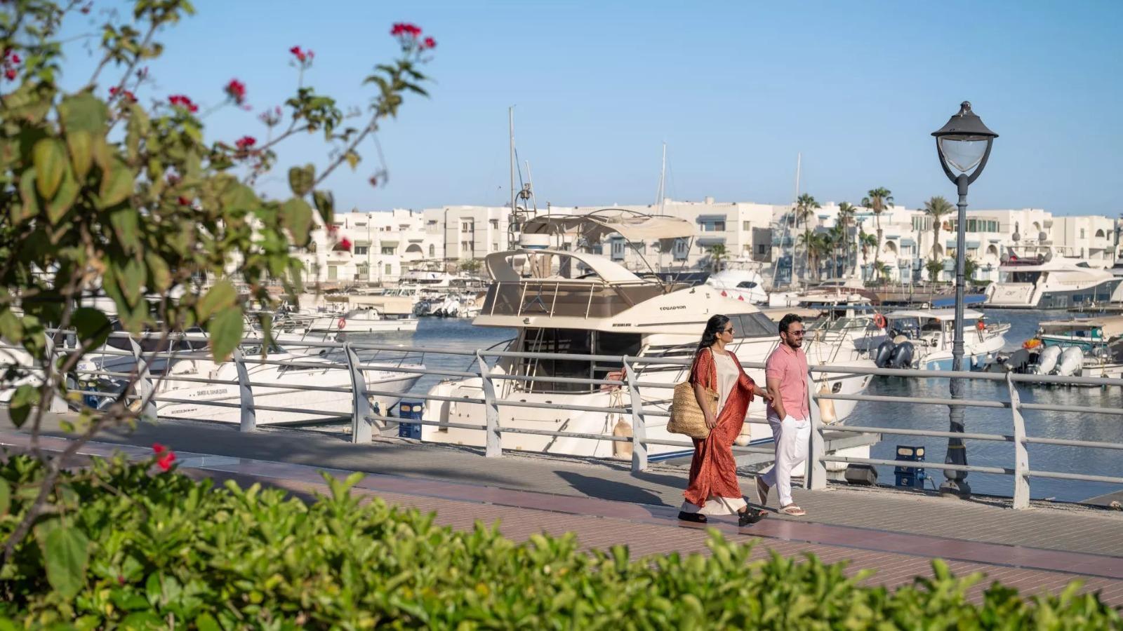 Jeddah: Durrat Al-Arous Private Beach Day to Swim & Cruise 2