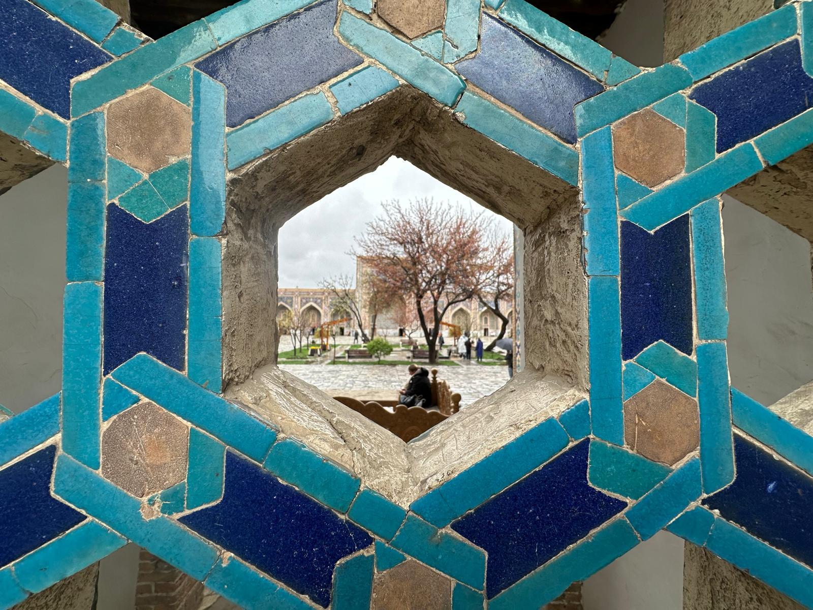 Samarkand: Evening Walking Tour with Guide 2