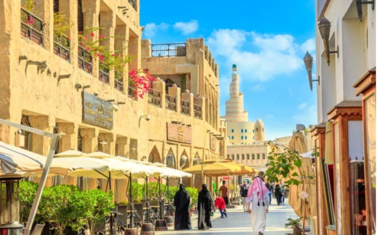 Doha: Private City Tour of All Major Attractions by SUV