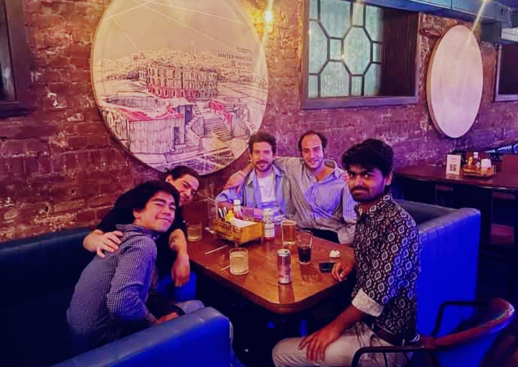 Delhi Guided Pub-Hopping Experience: Walk, Drink & Repeat 3