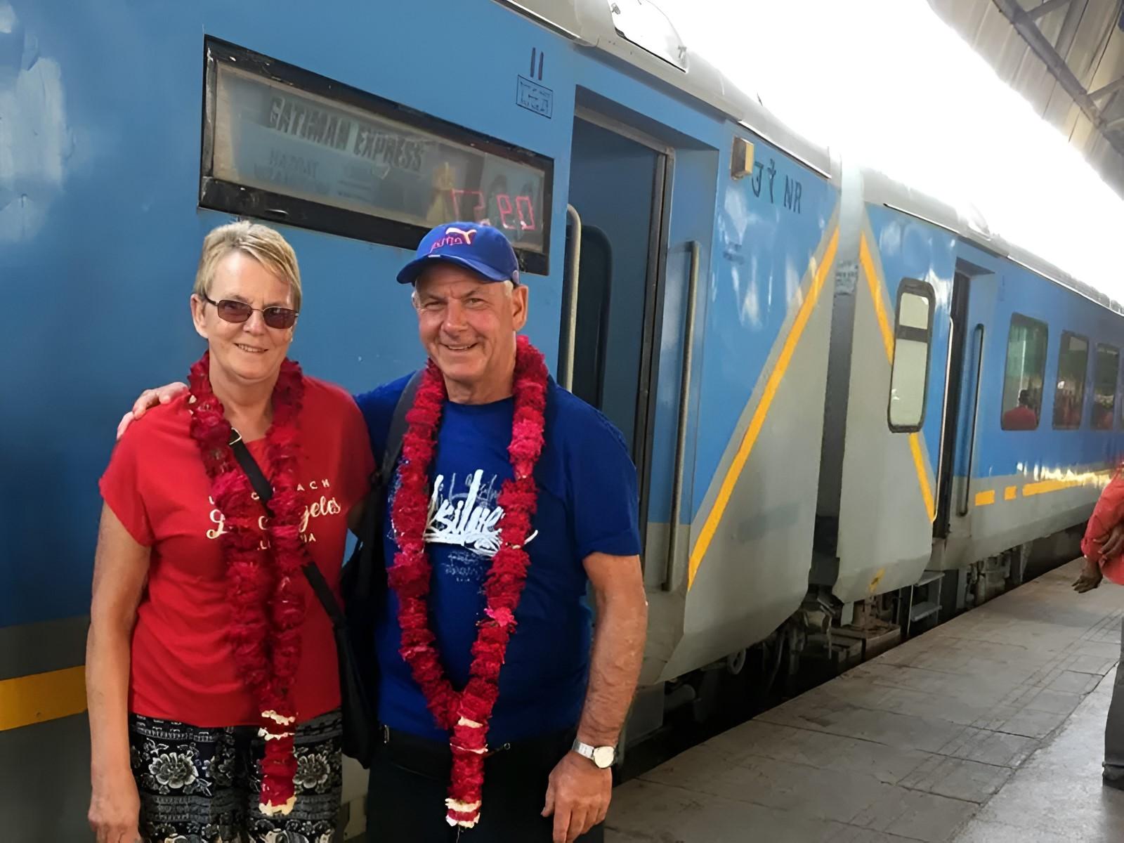 From Delhi: Taj Mahal & Agra Tour by Gatimaan Express Train