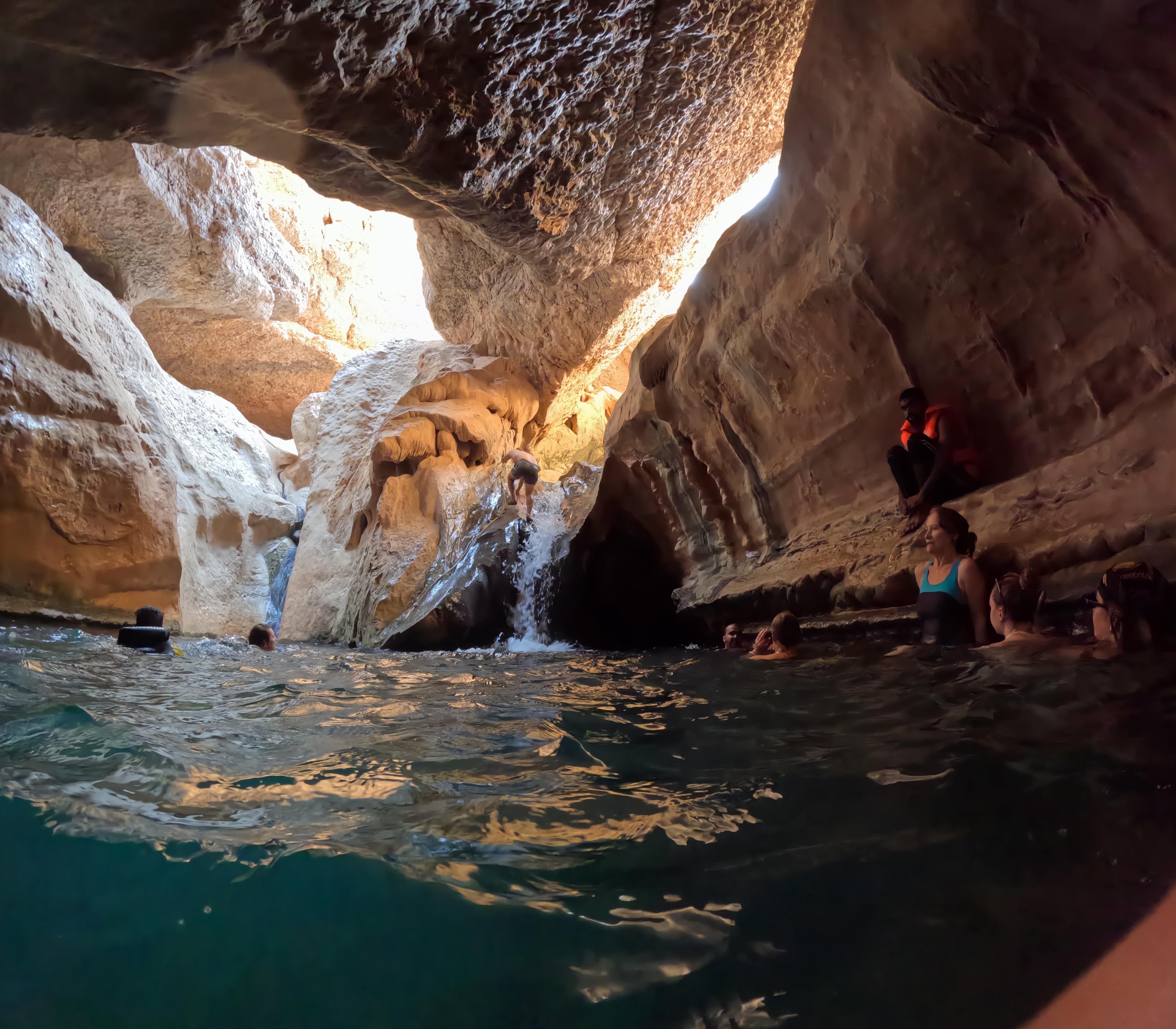From Muscat: Wadi Shab, Fins Beach & Bimmah Sinkhole Tour 2