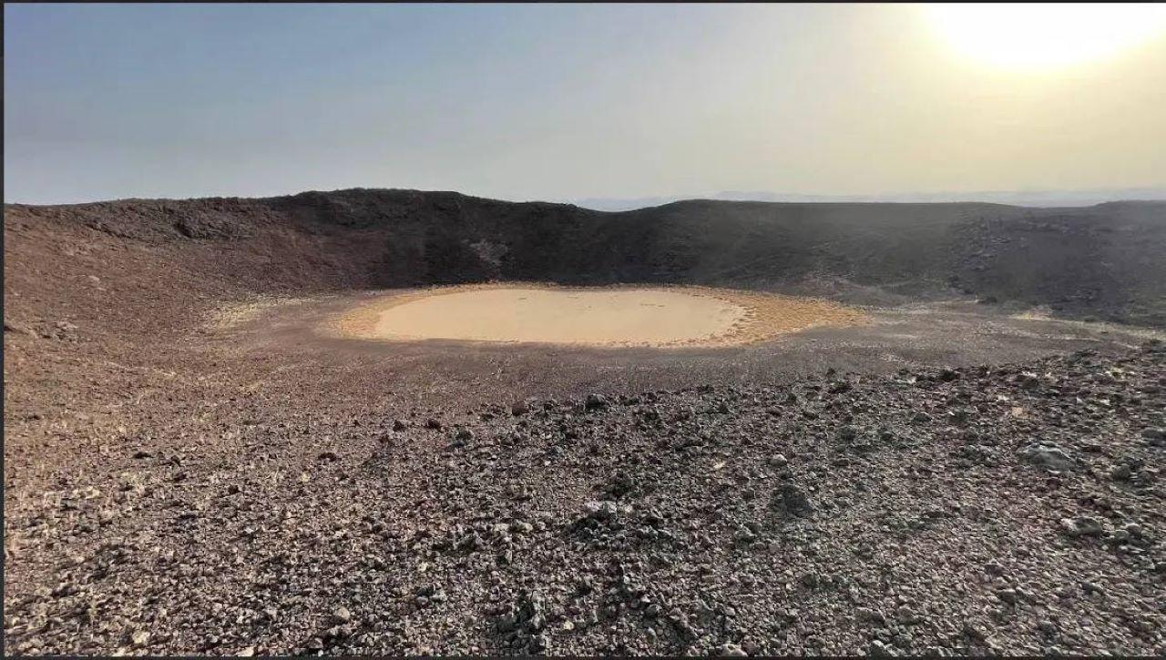 Medina: A tour of the volcanic lava fields 3