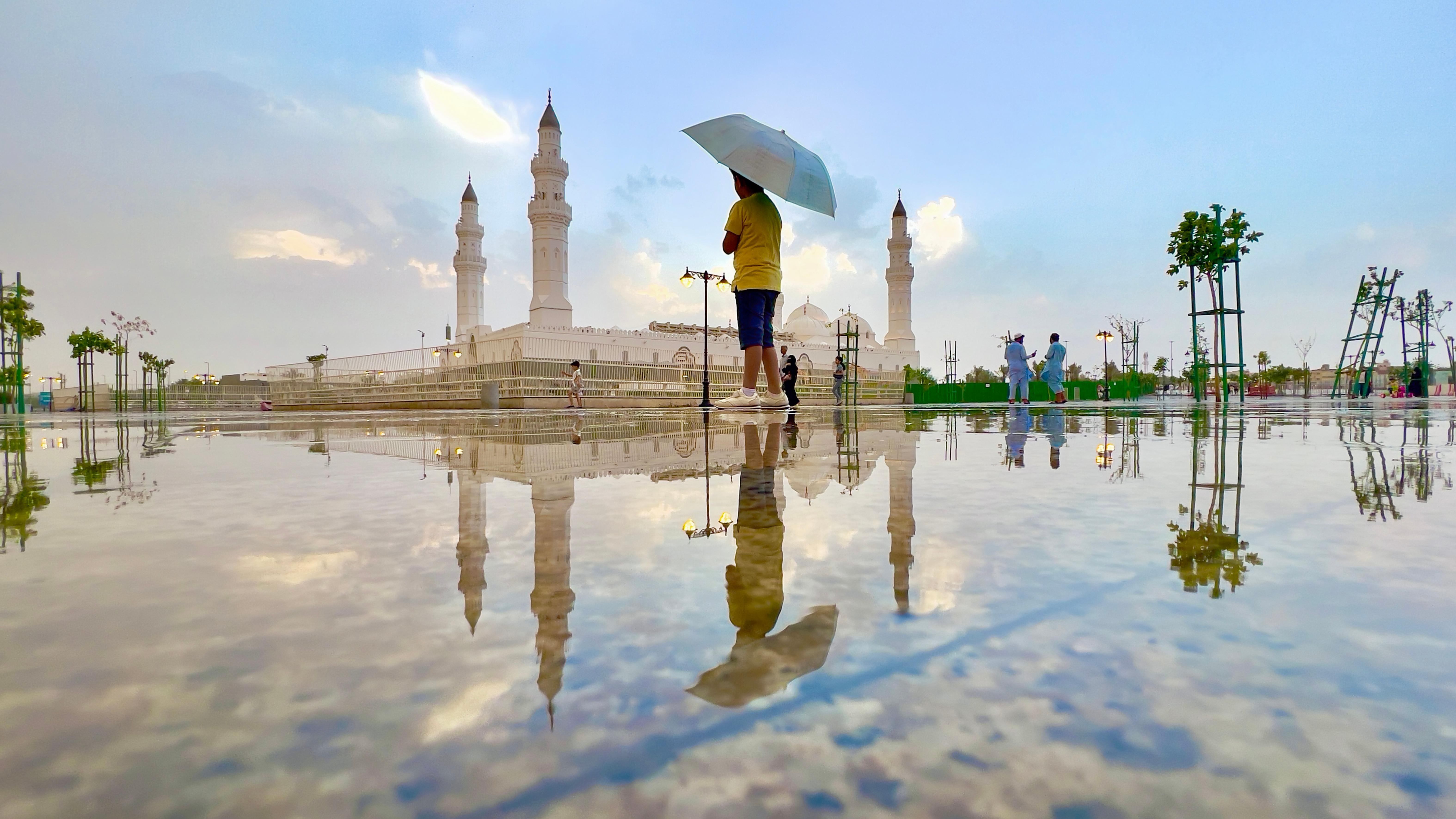 Medina: Uhud Mountain and Seven Mosques Experience Tour 2