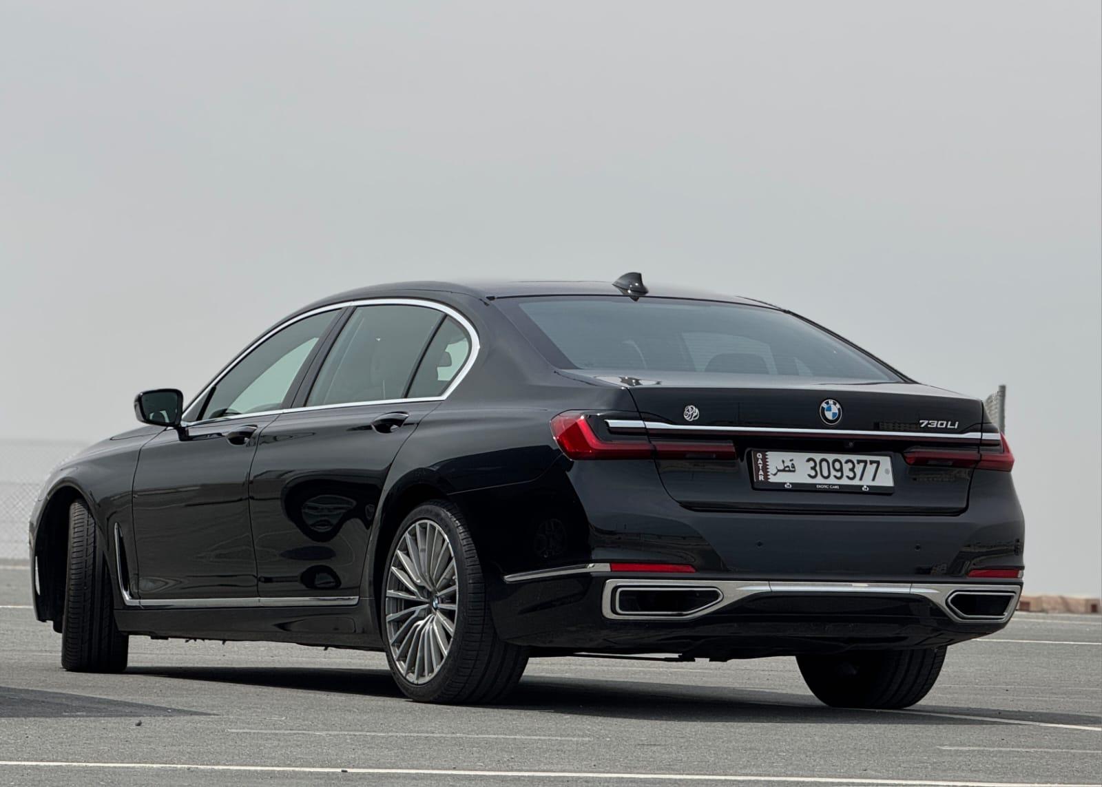Luxury Doha City Tour & Dhow Cruise with Ultra-Luxury Car