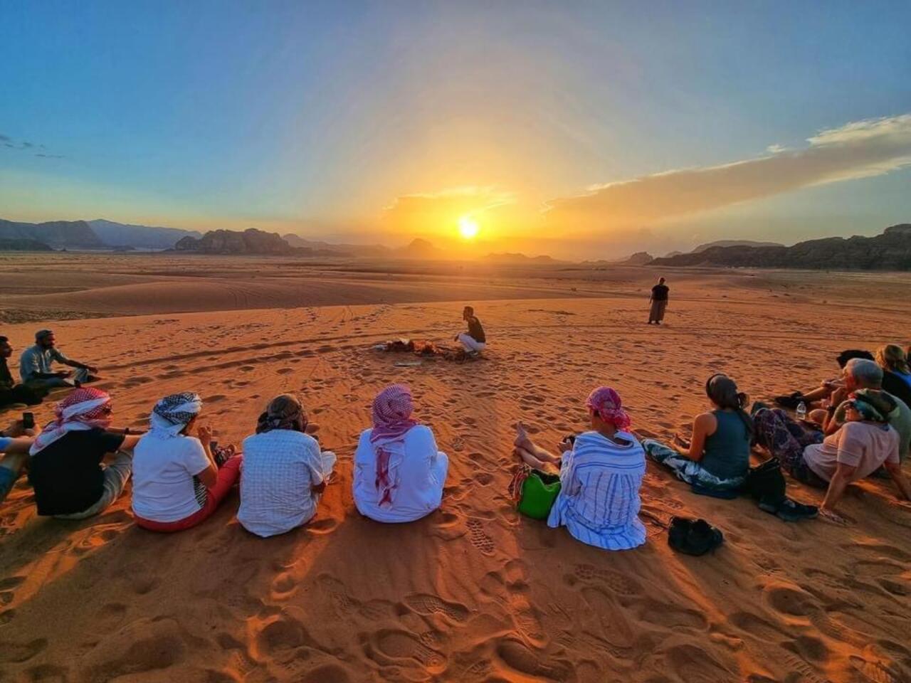 Wadi Rum: Solo Traveler's Desert Adventure with Dinner