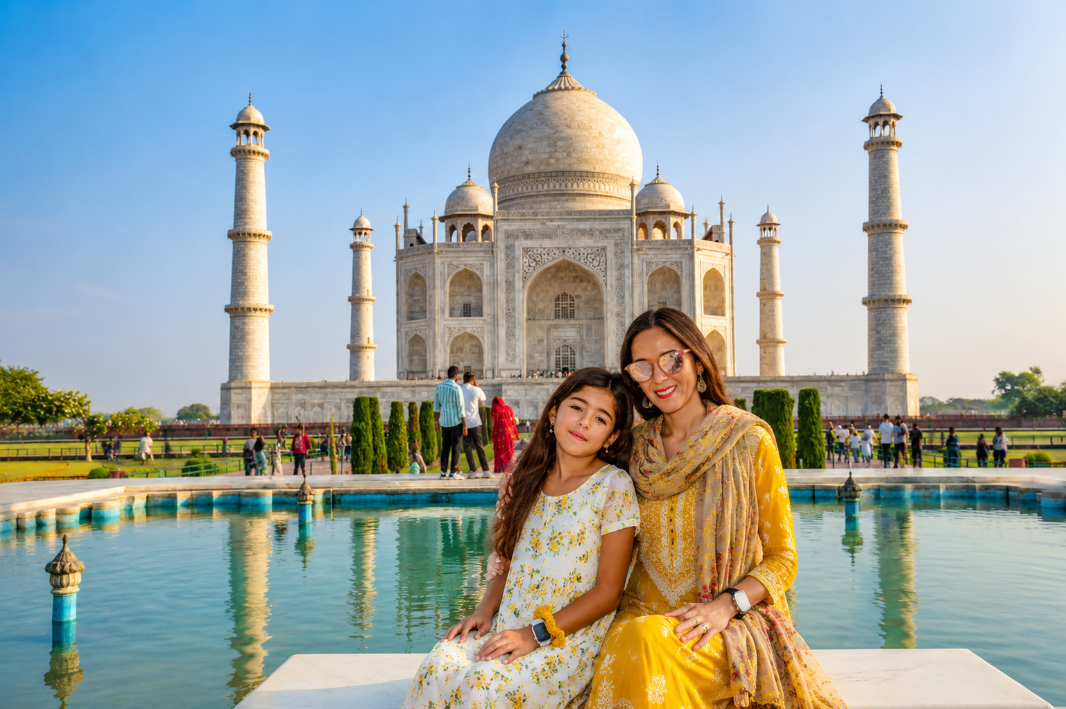 From Delhi/Agra: Taj Mahal, Agra Fort & Fatehpur Sikri Tour