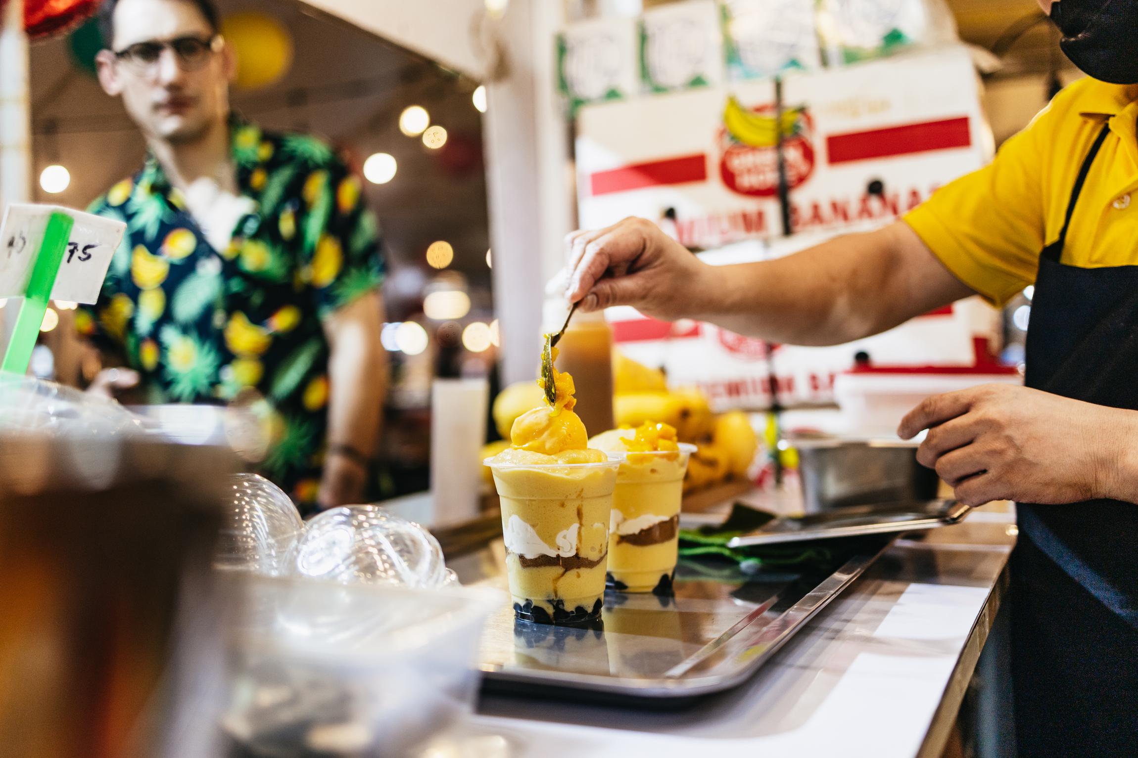 Manila: Guided Night Market Experience 3