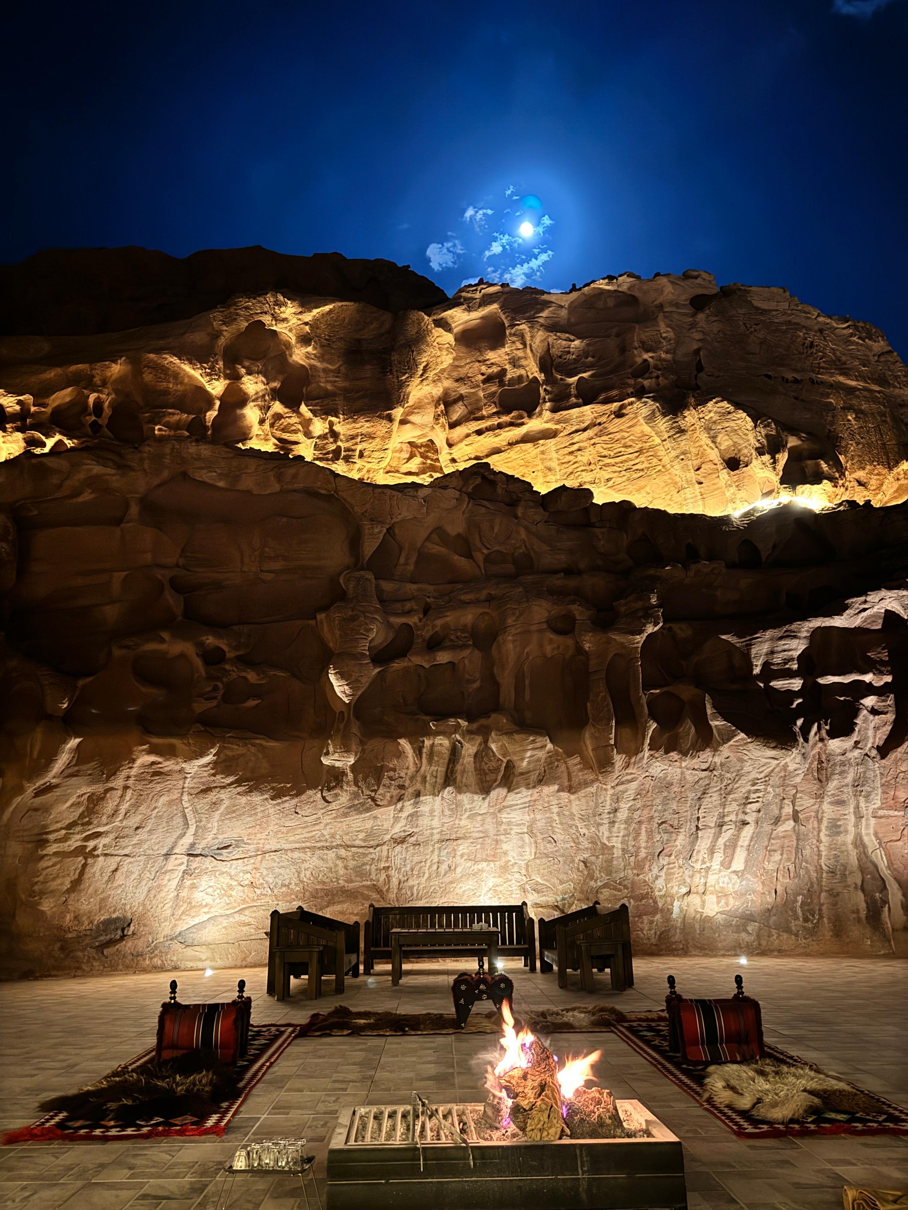 Wadi Rum: Jeep Tour and Zarb Dinner or Lunch with Pickup 2