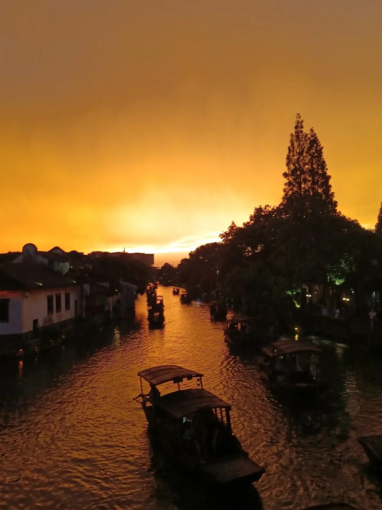 From Shanghai: Wuzhen Xizha Day Trip with Boat Ride 3