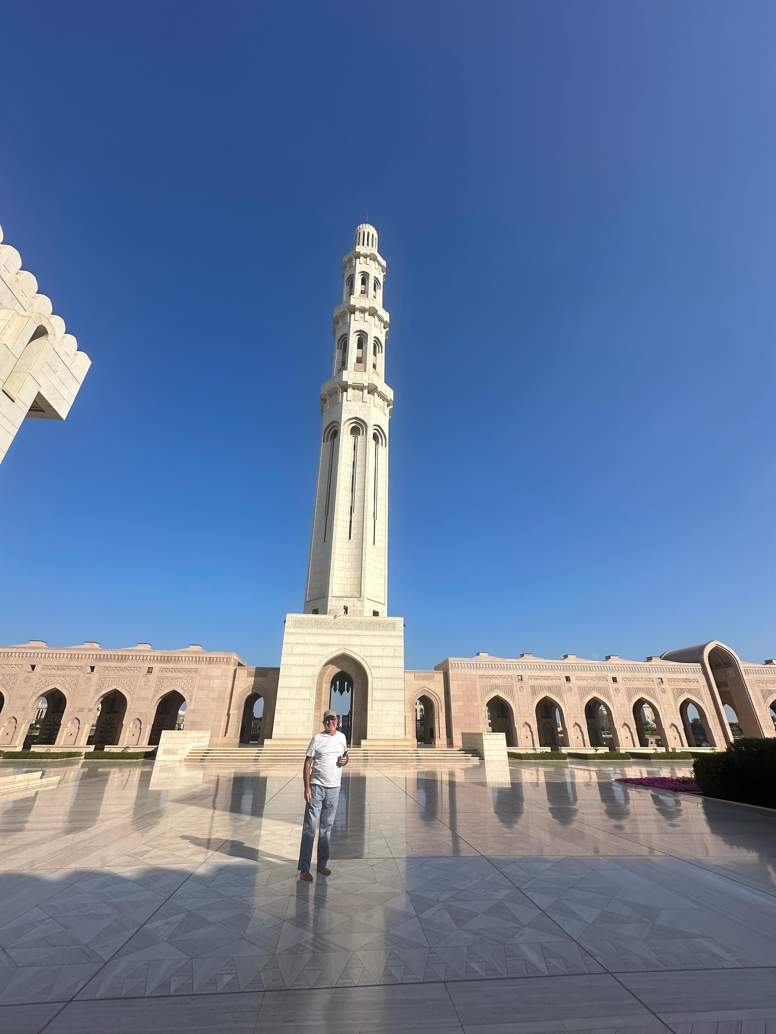 Muscat: Sultan Qaboos Grand Mosque Guided Tour 2