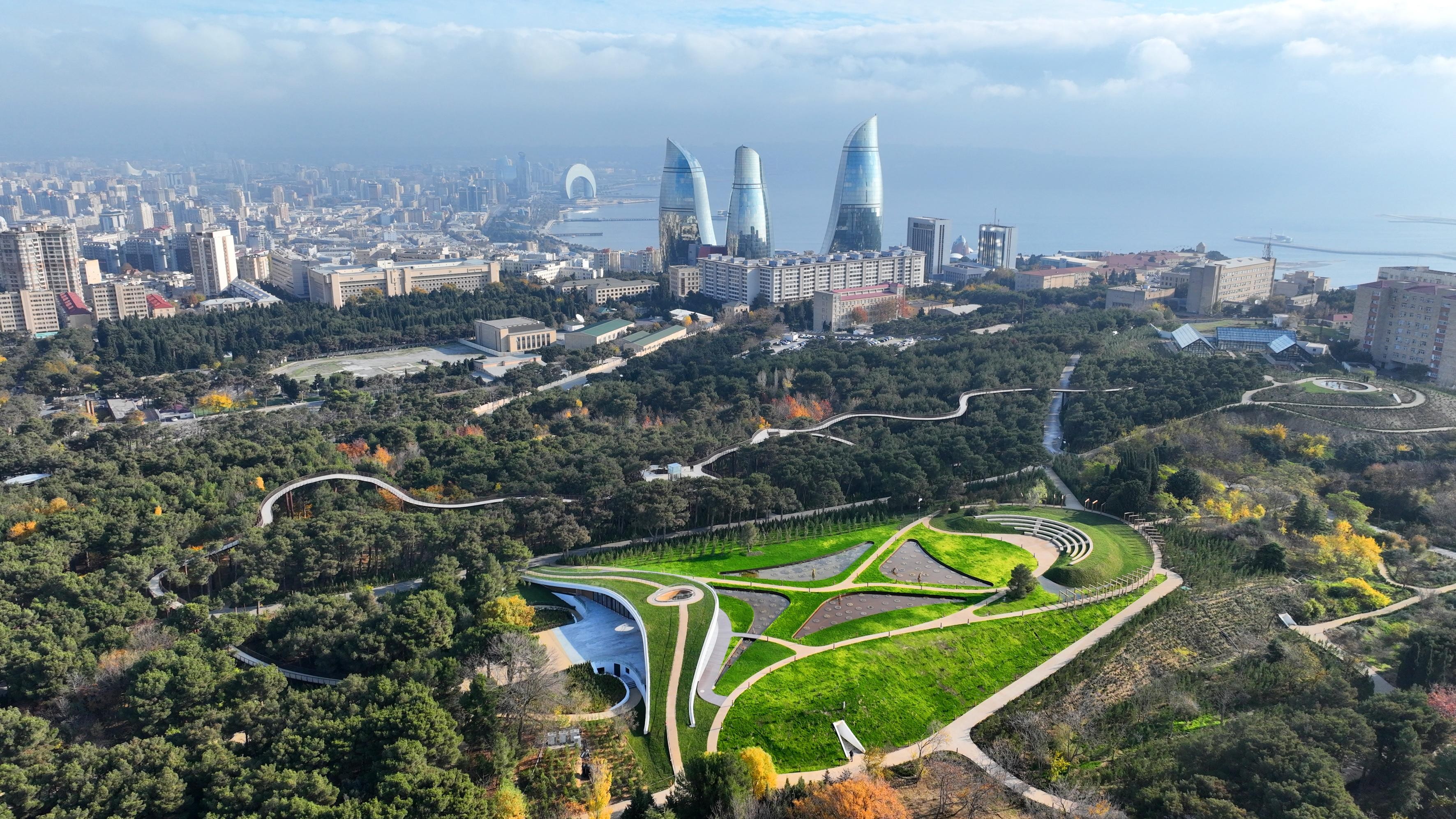Baku: Botanical Garden & Bibi-Heybat Tour with Lunch 2