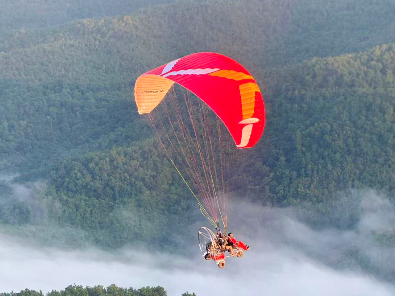 Luang Prabang:Paramotor Flight with Hotel Pickup 3