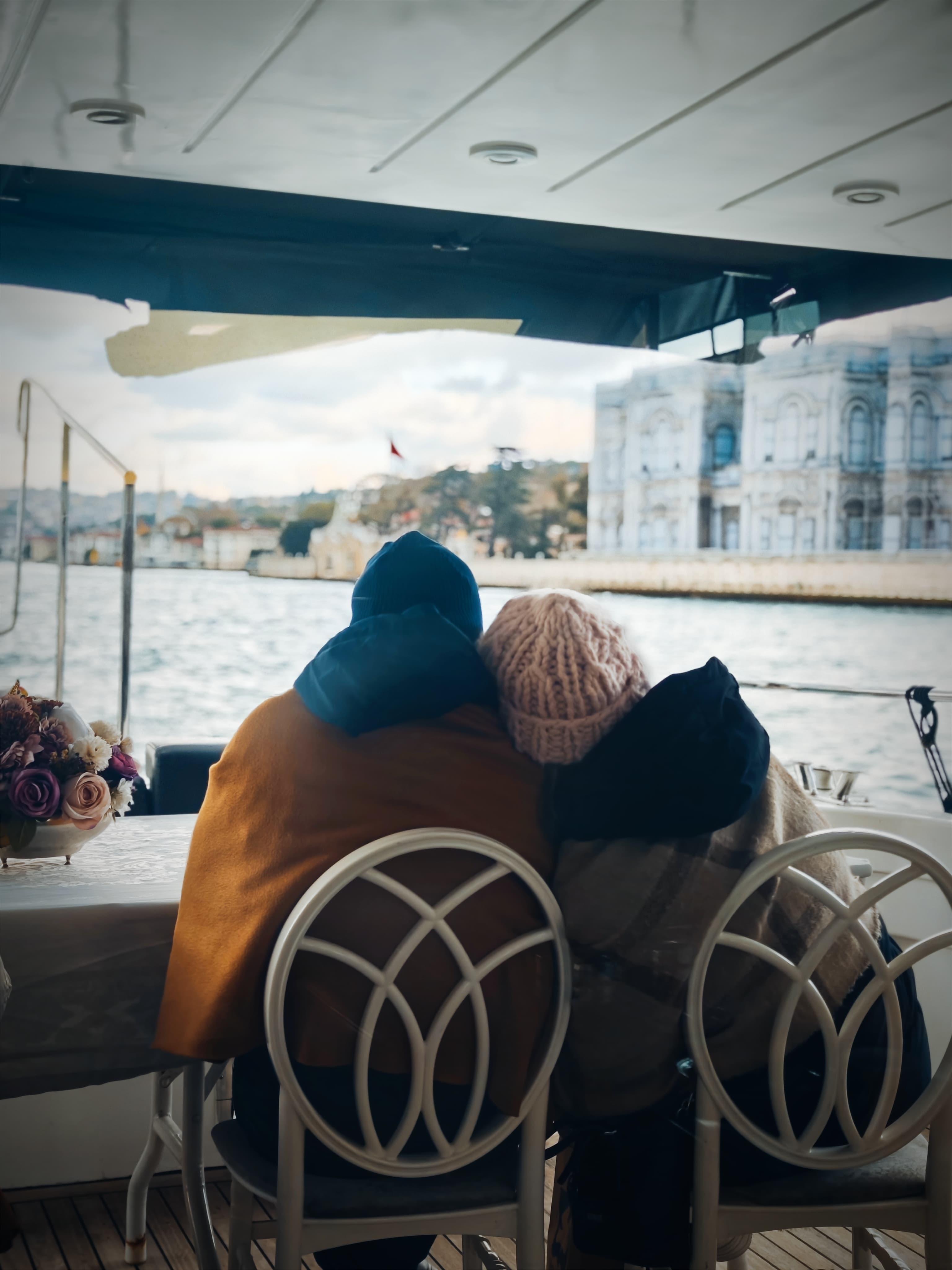 Istanbul: Daytime Bosphorus Yacht Cruise with Fruit & Snacks 3