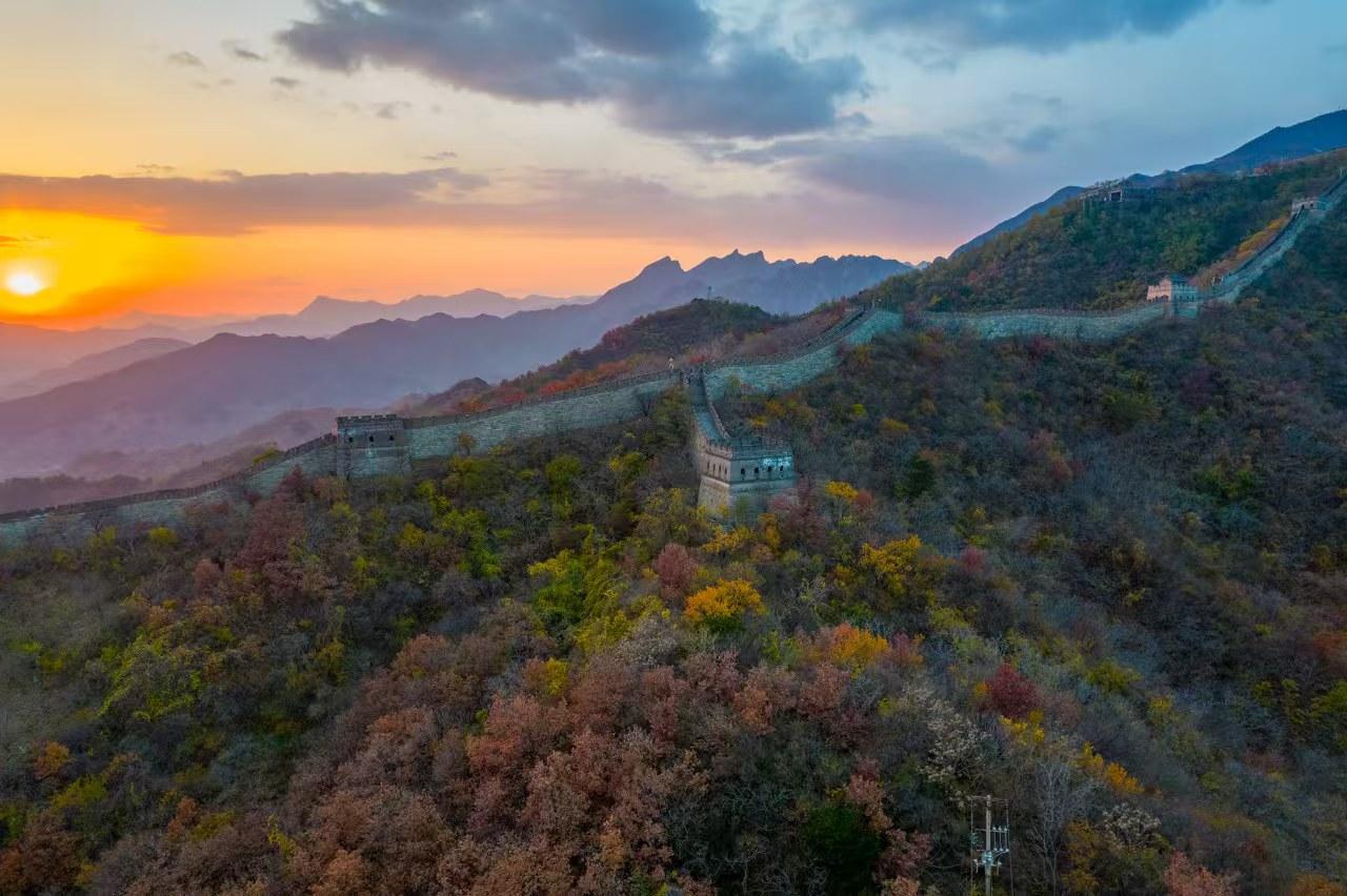Great Wall at Mutianyu with English tour guide and ticket 2