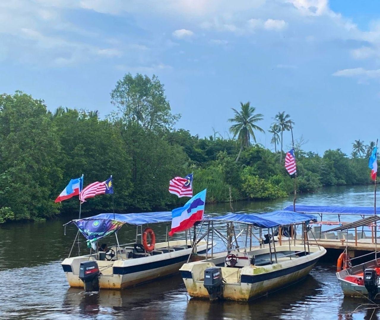 Kota Kinabalu: Mari Mari Village & River Cruise Package 3