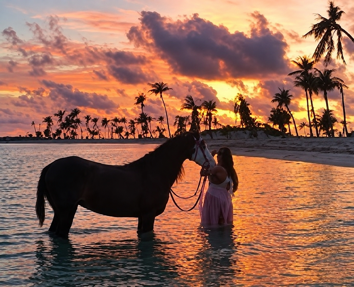 Maafushi: Beach Horse Ride with Sunrise & Sunset Options
