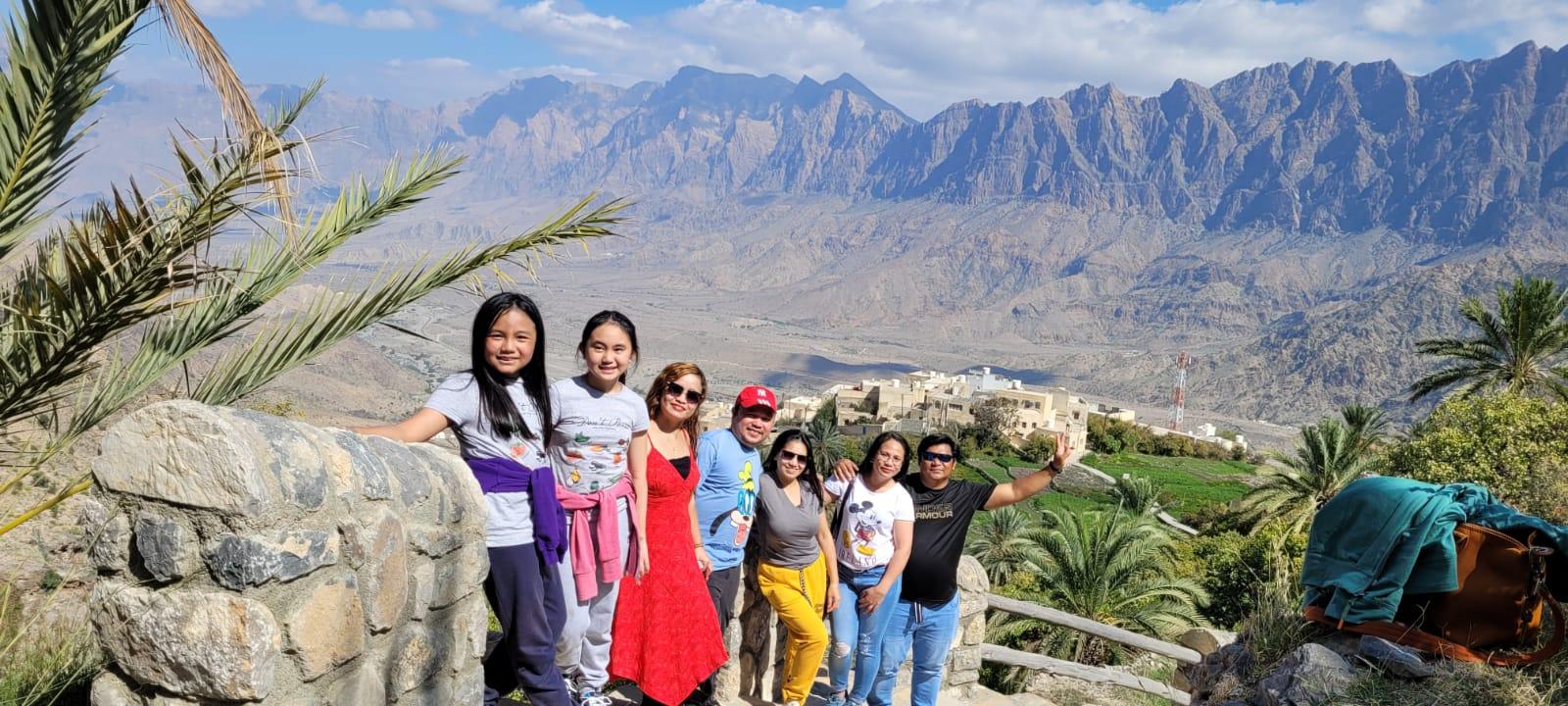 From Muscat: Private Overnight Wakan Tour with Hotel Stay