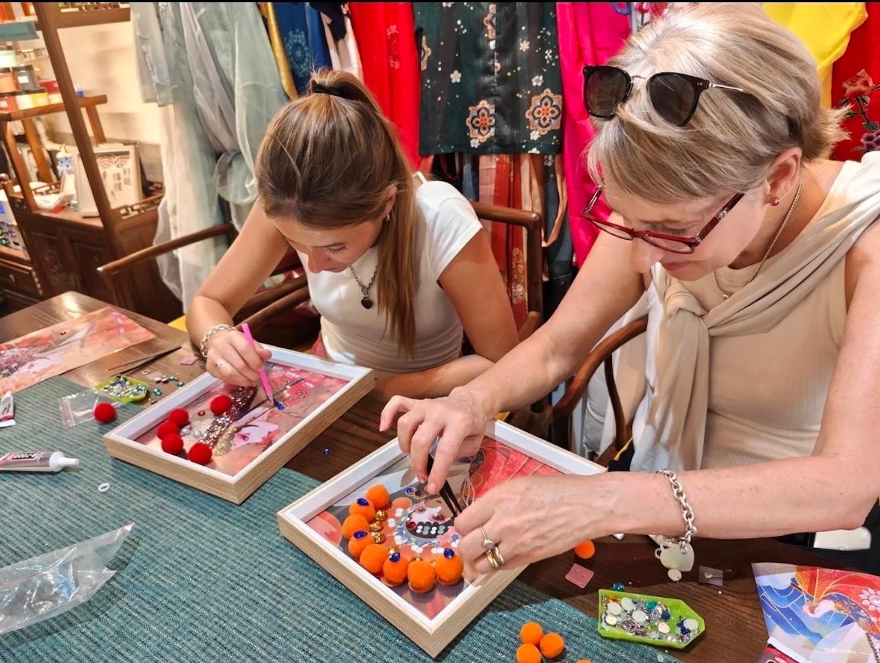 1.5-Hour Peking Opera Craft Workshop in Beijing 2