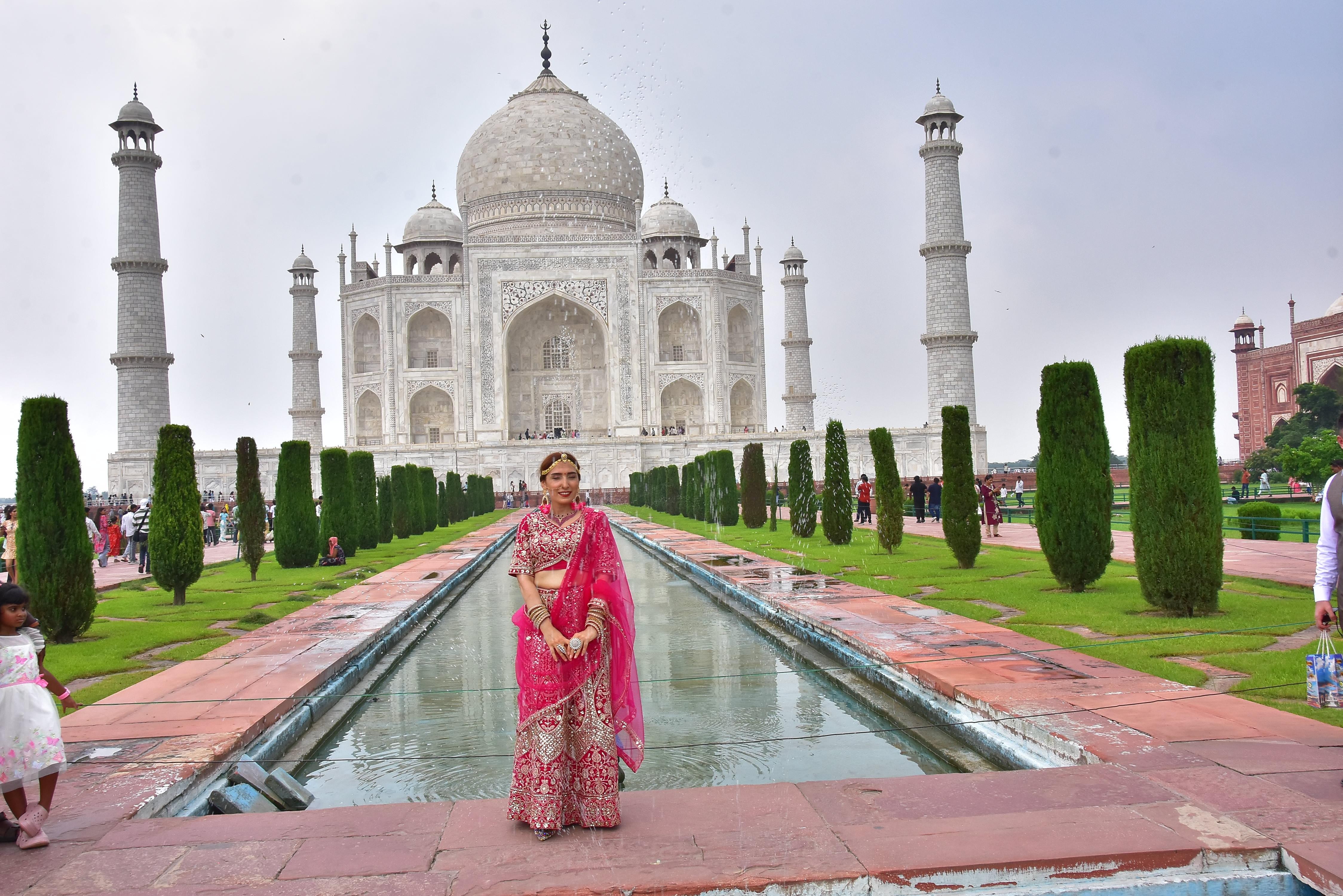 Agra : Taj Mahal Fast-Track Entry Tour with Expert Guide 2