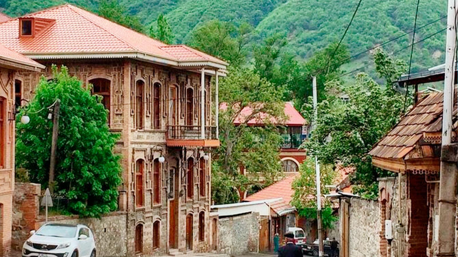 Baku: 2-Day Azerbaijan Tour with Option to Cross to Georgia 3