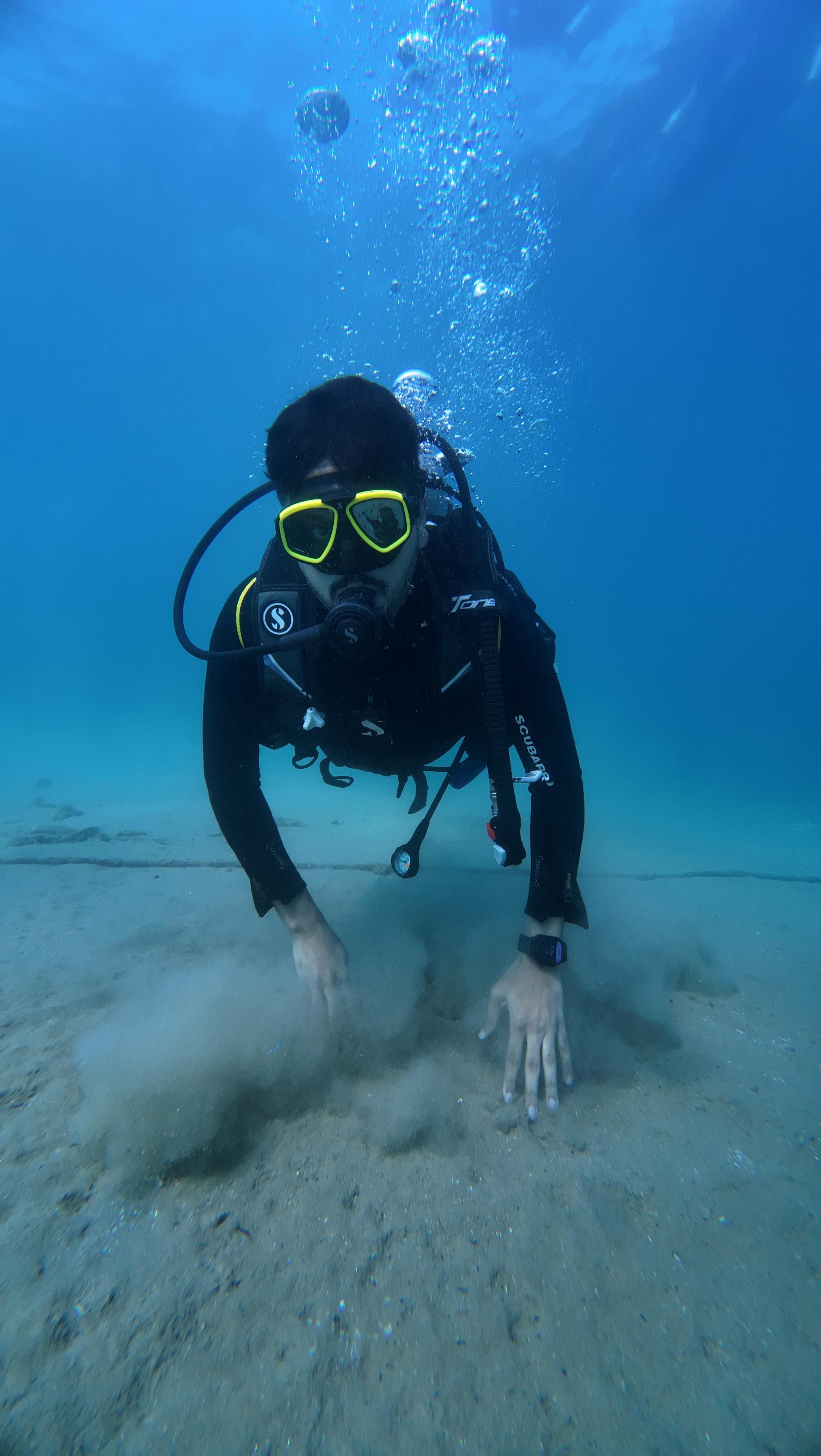 Qatar: Beginner Scuba Diving with Pickup and Drop-off