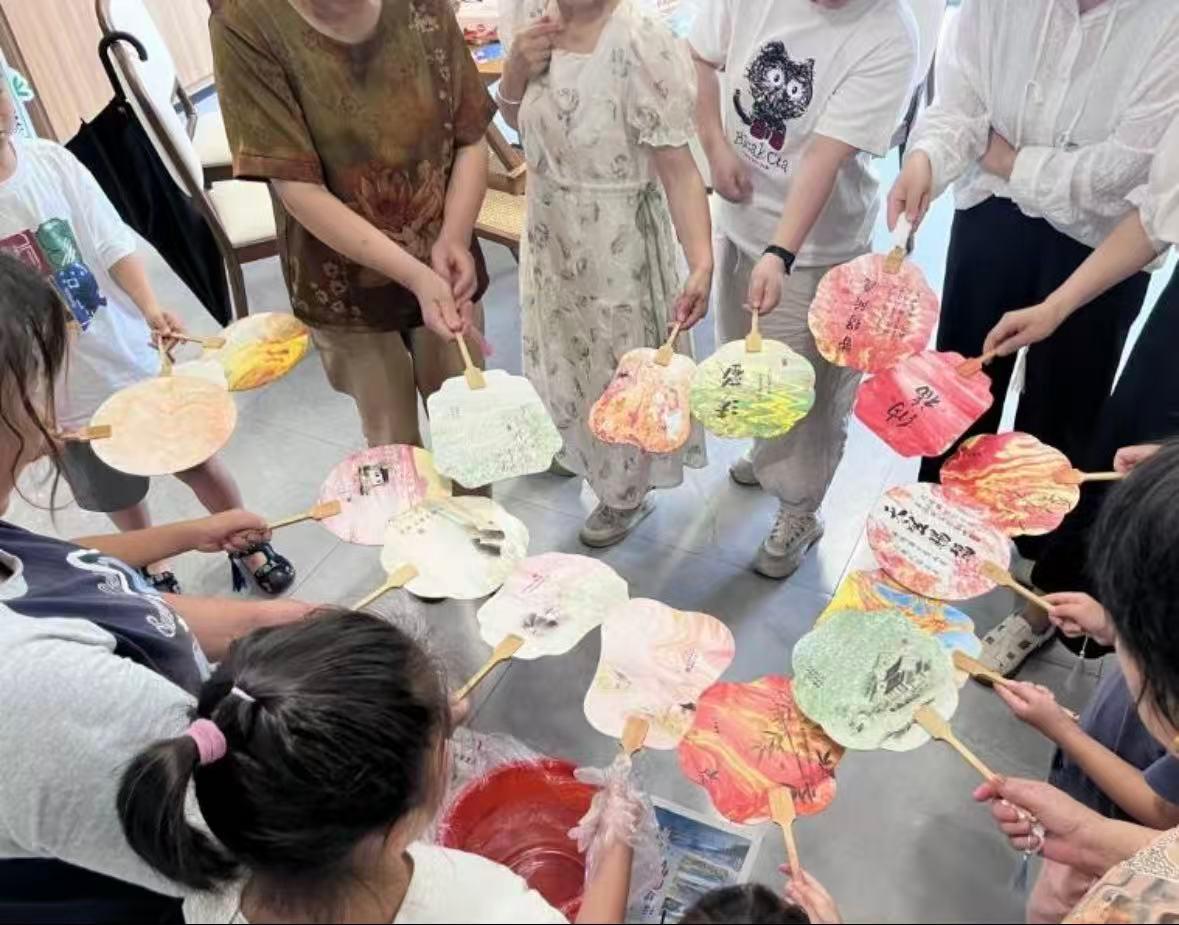 Lacquer-Fan Hand-Painting Workshop 3