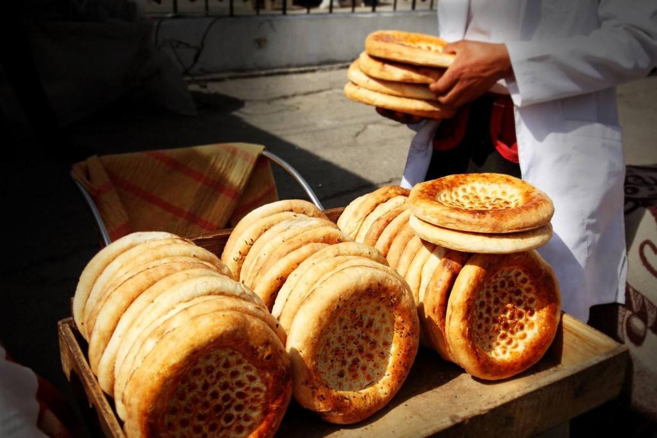 Samarkand Village Life: Tandoor Bread with Local Family