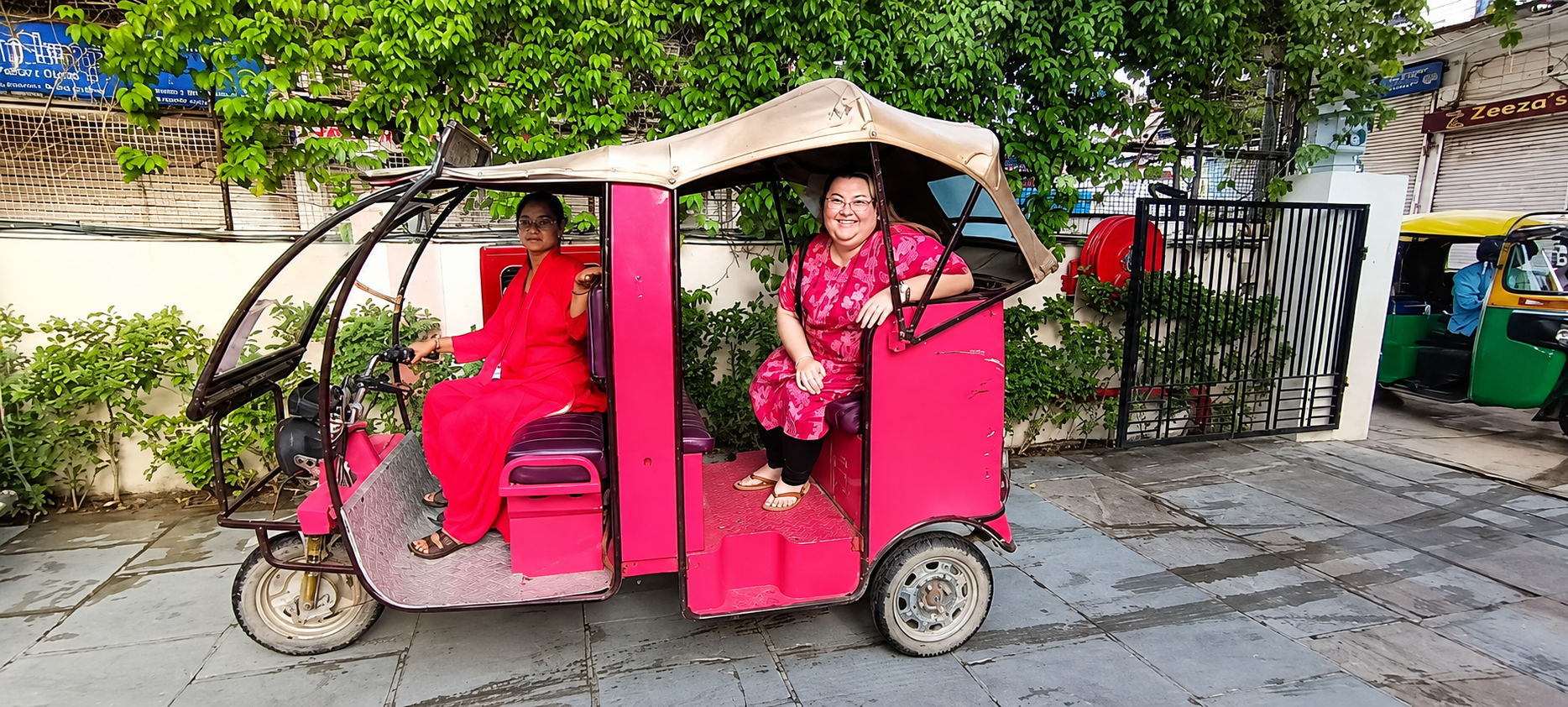 Jaipur Private City Tour with a Women-Driven E-Rickshaw Ride 3