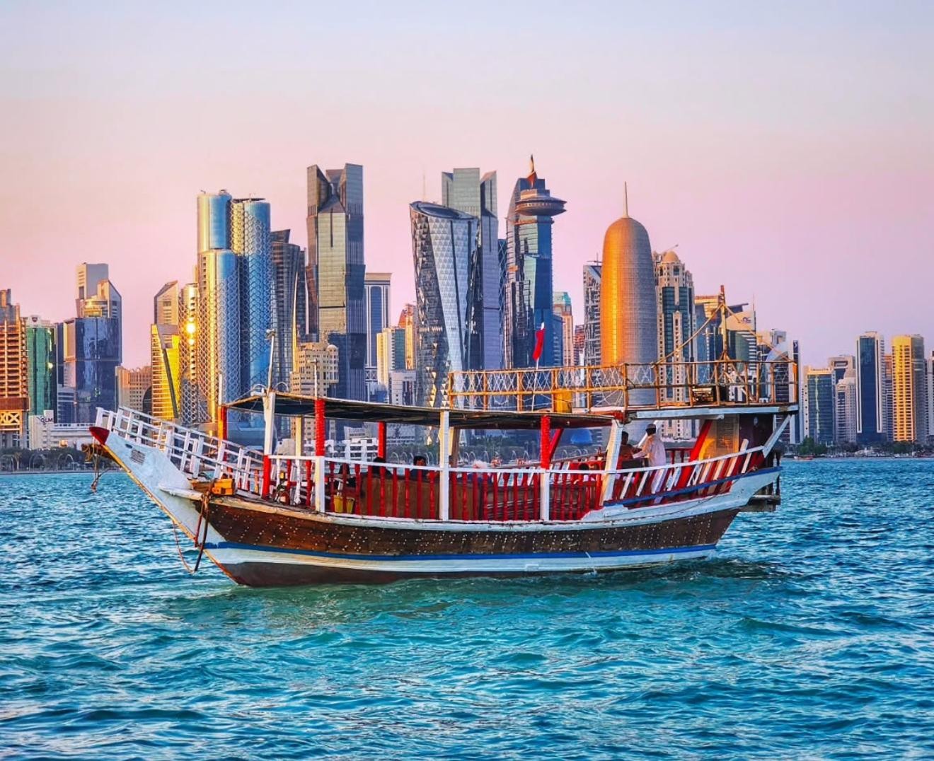 Doha: Sunset Experience, Traditional Dhow Cruise with Dinner 2