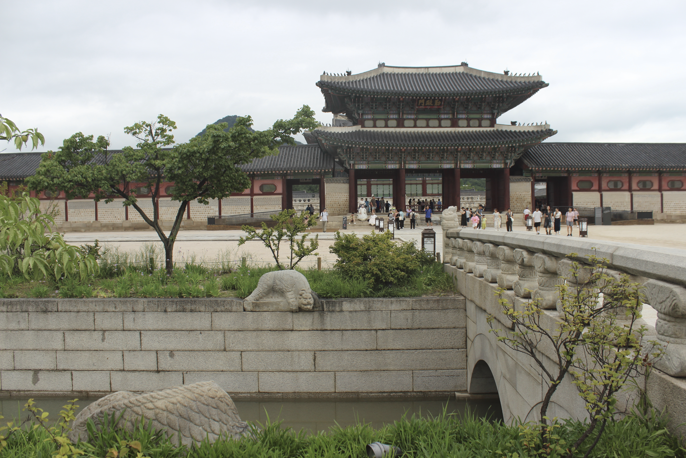 Explore Korean Philosophy at Gyeongbokgung Palace 3