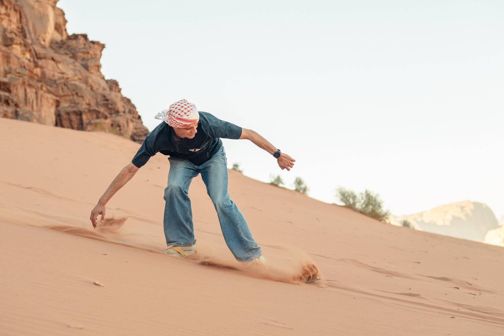 Wadi Rum: Private Jeep Tour, Cave Camp & Dinner 2